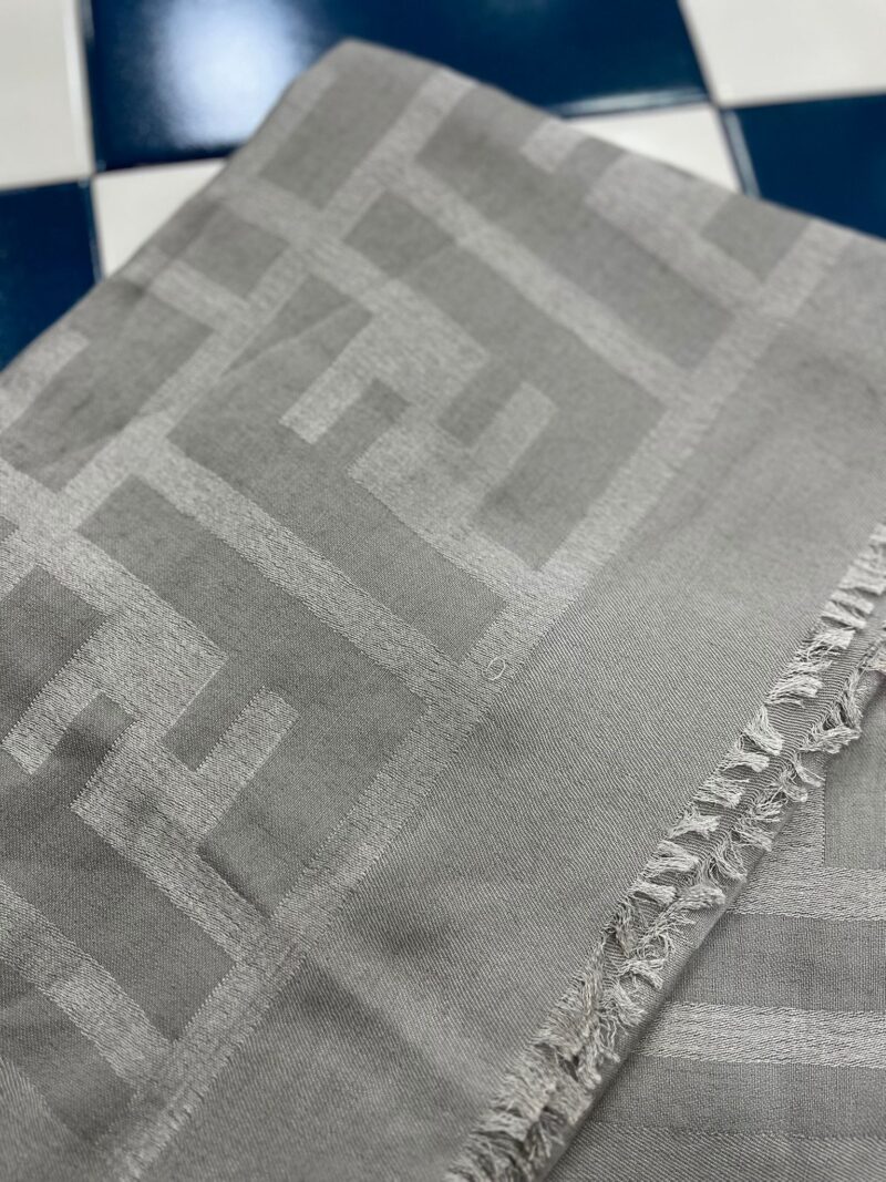 Scialle Fendi FF Monogram