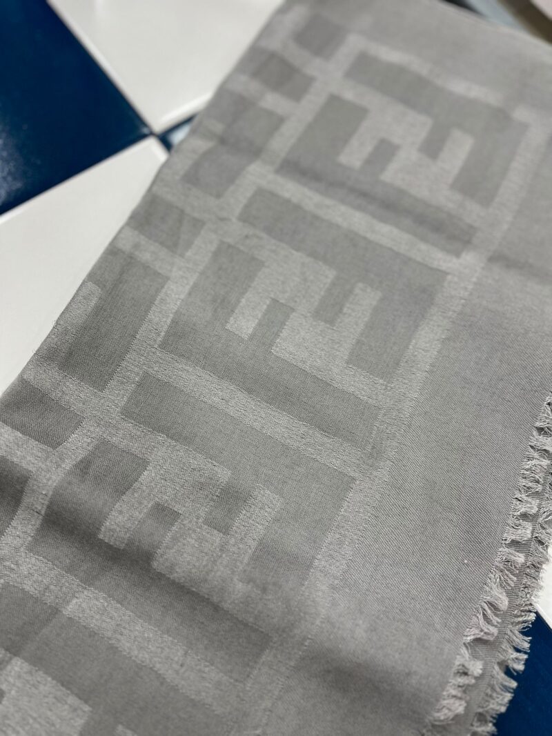 Scialle Fendi FF Monogram