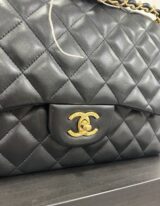 Chanel Jumbo in Agnello nero