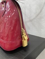 Louis Vuitton Alma BB vernis