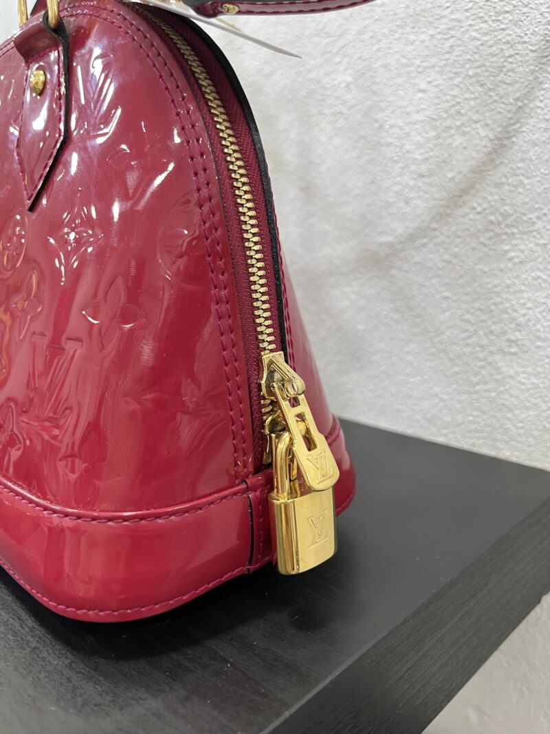 Louis Vuitton Alma BB vernis