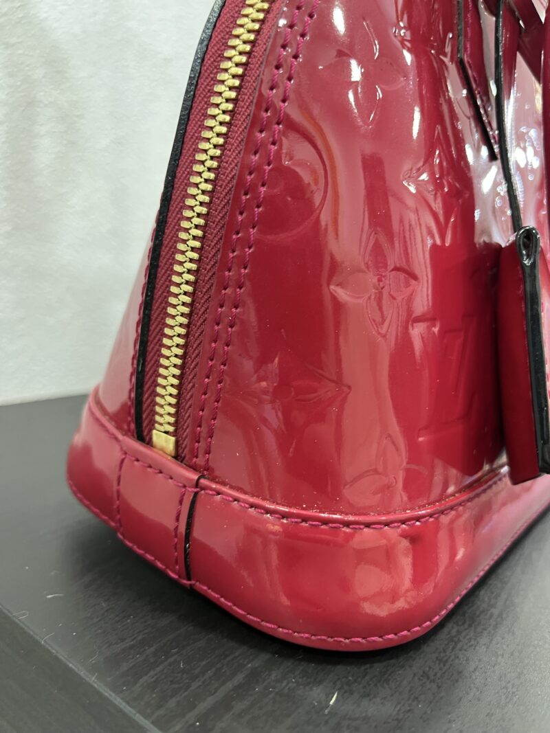 Louis Vuitton Alma BB vernis