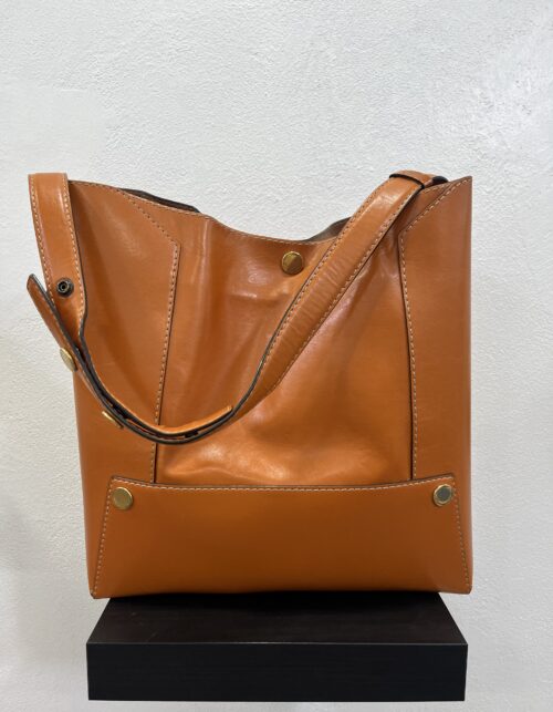 Stella Mcarteny Shoppping in pelle