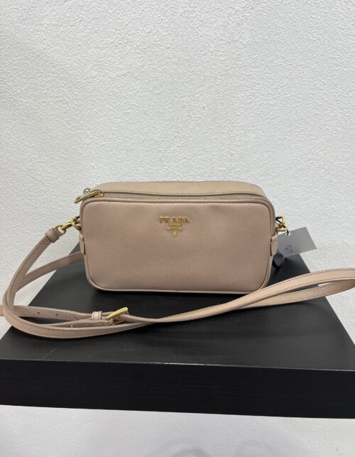 Prada Camera Bag Saffiano Rosa