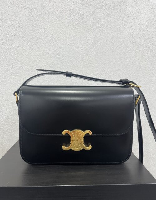 Celine Triomphe classica